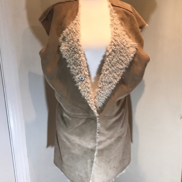 “FAUX SUEDE & SHEEPSKIN “ Ladies Vest - Picture 2 of 15